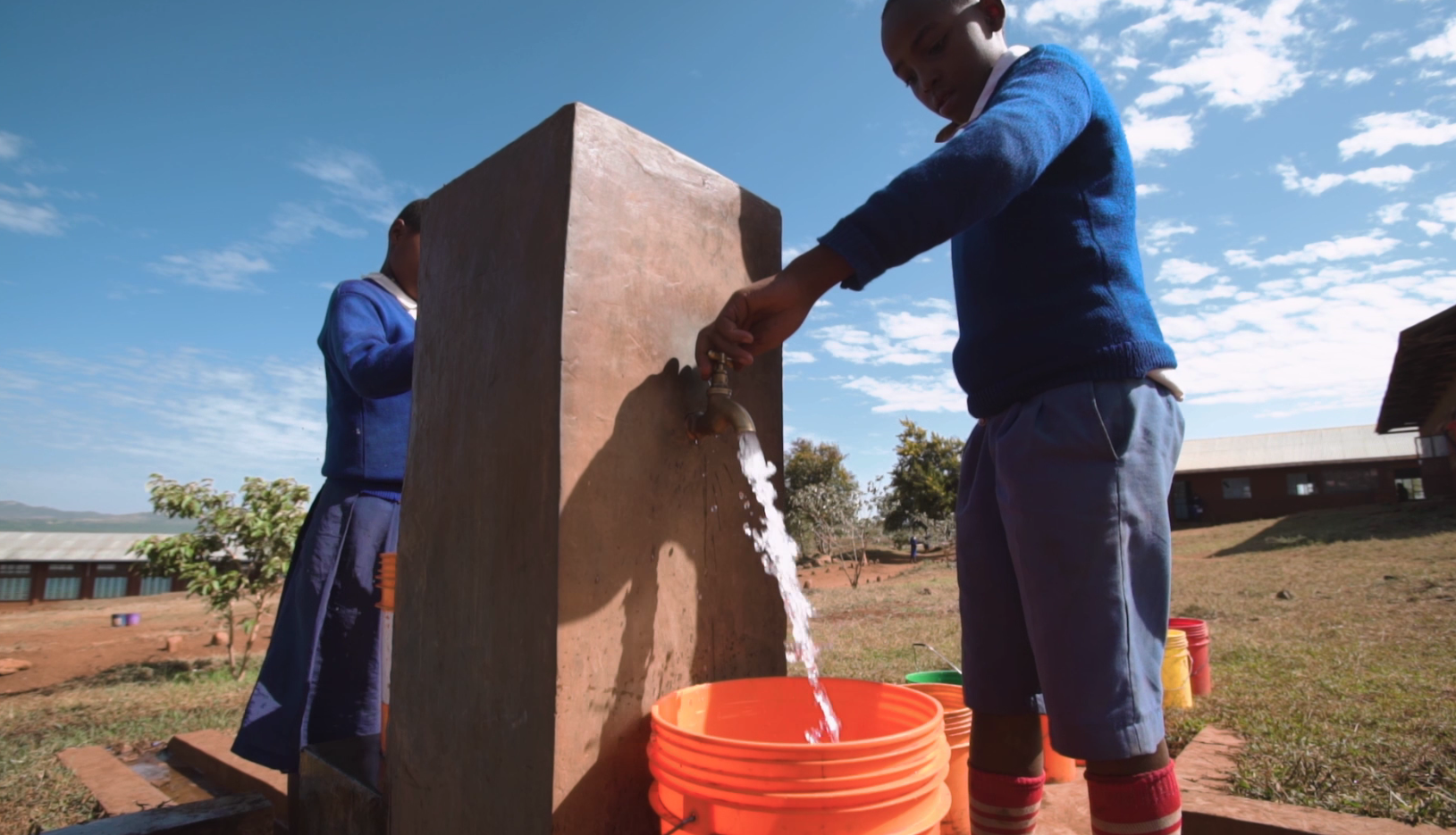 Bombeo de agua mediante energía solar 101: Cómo prevenir el robo de los paneles solares 